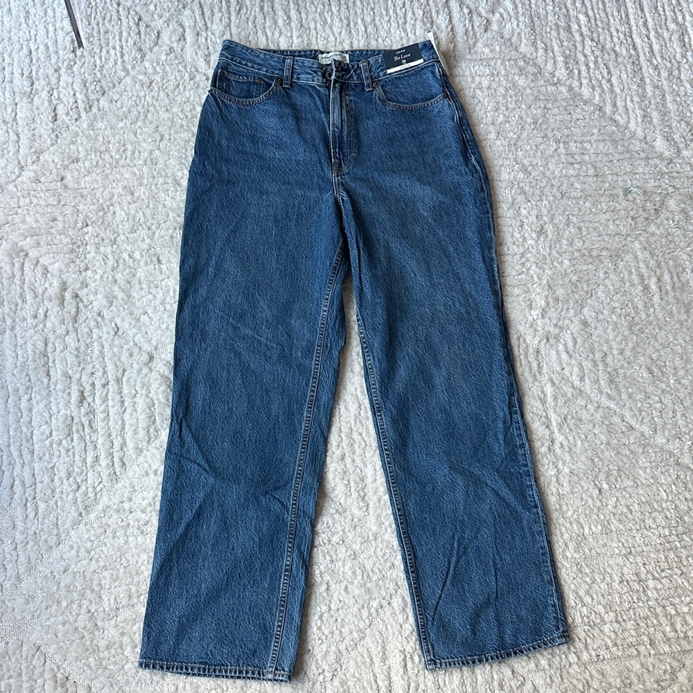 Abercrombie Curve Love High Rise Loose Jean - 30L